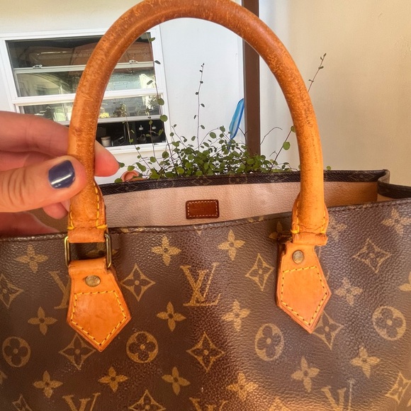 Louis Vuitton Brown Monogram Tote with Tan Handles - Picture 14 of 15